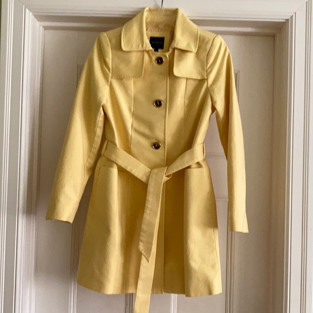 Limited yellow raincoat